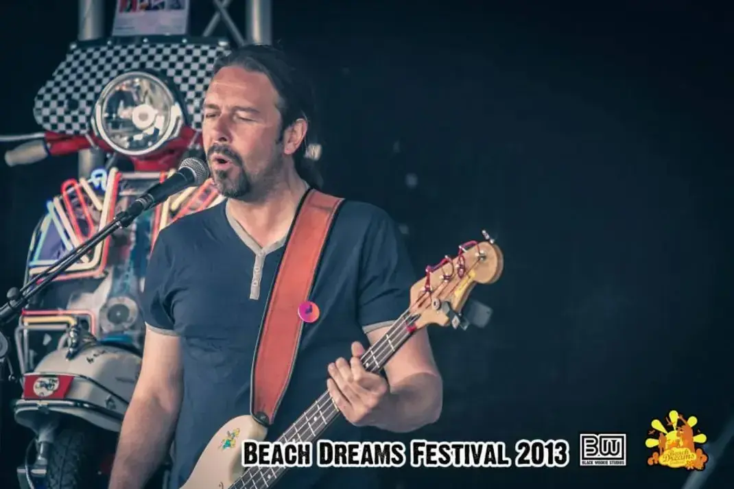 Nigel Ball performing